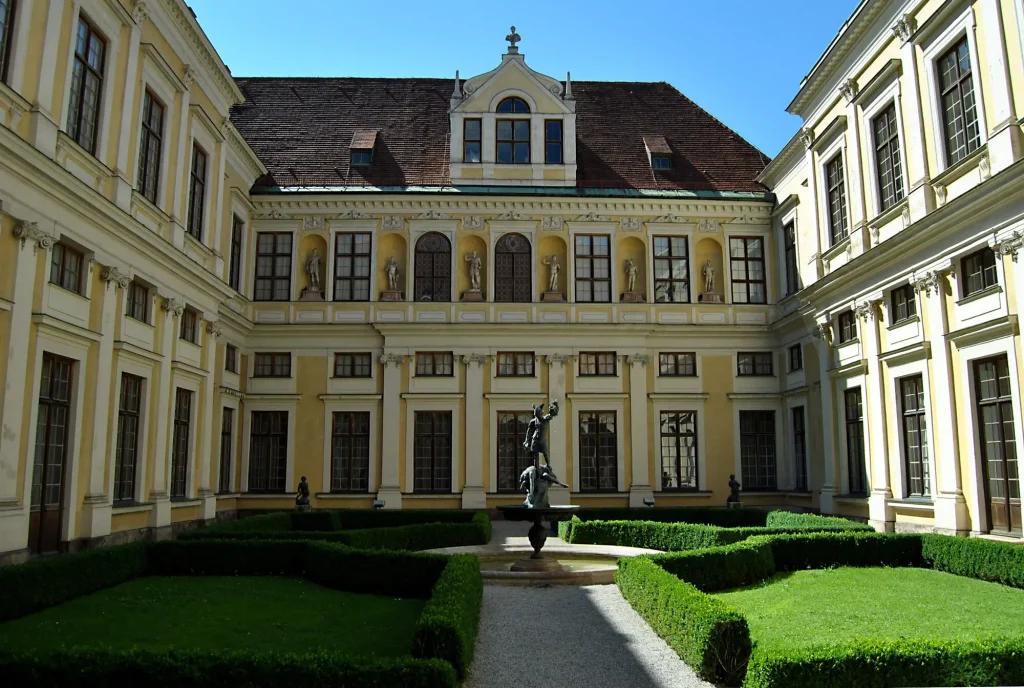 Residenz Grottenhof